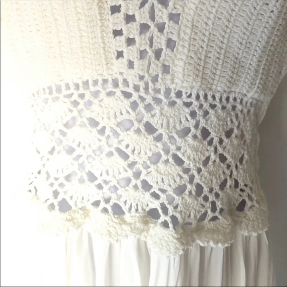 LILBETTER Crocheted Dress Backless White long dress Size Small - Picture 9 of 11
